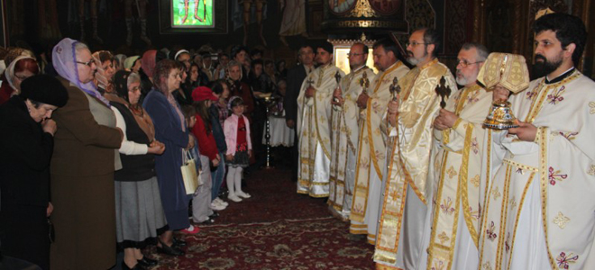 Sfânta Liturghie de hram la biserica „Sfântul Mucenic Antim şi Sfintele Femei Mironosiţe“ din Galaţi